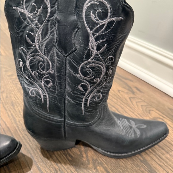Black Cowboy Boots - Picture 3 of 4